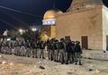 Pasukan Israel Menyerbu Masjid Al-Aqsa dan Menyerang Jamaah Palestina Saat Salat Tarawih pada Jumat Terakhir Ramadhan, PBB Ingatkan Tentang Kejahatan Perang Israel