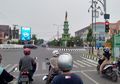 Kaki Mana yang Sebaiknya Turun saat Motor Berhenti? Kanan atau Kiri?
