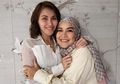 Bukan Ivan Gunawan, Umi Kalsum Ungkap Identitas Kekasih Baru Ayu Ting Ting yang Dibilang Orang Jauh, Mengaku Tak Masalah Jika Nantinya Sang Putri Berhenti Bekerja: Yang Penting...