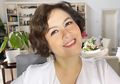 Jangan Ditiru! Selama Ini Dianggap Remeh, Sering Ngemil Es Batu, Penyanyi Cantik Ini Tiba-Tiba Jadi Gampang Pusing dan Tidak Enak Badan, Ternyata Setelah Periksa Ia Didiagnosis Penyakit Ini