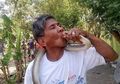 Dijuluki 'Manusia Ular' Karena Kebal Pada Bisa Ular Kobra, Pria Ini Malah Alami Hal Tak Terduga Ini Saat Memasukkan Kepala Ular Kobra Ke Mulutnya