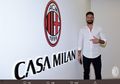 Resmi - Olivier Giroud Kini Berseragam AC Milan!