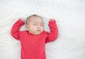 Selain dengan Memberi Pelukan, Berikut Beberapa Tips Sederhana untuk Menidurkan Bayi Lebih Awal