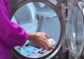 Baru Tahu, Masukkan Campuran Cuka dan Baking Soda ke Mesin Cuci, Hasilnya Benar-benar Mengejutkan