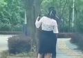 Viral Video Pria Ngamuk Karena Diklakson Saat Asyik Berduaan dengan Pacar di Pinggir Jalan, Netizen Temukan Sesuatu yang Ganjil