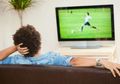 3 Studi tentang Efek Buruk Menonton TV secara Berlebihan dan 11 Risiko Penyakit yang Ditimbulkan