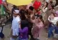 Pemburu Siswi SMA, Pemuda Ini Nekat Nikahi 2 Gadis Sekolahan di Desanya di Hari yang Sama, Ternyata Masih Keluarga Dekat: Mereka Pacaran Semua