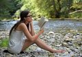Semua Wajib Tahu! Inilah Alasan Mengapa Membaca Buku dan Menulis Jurnal Baik untuk Kesehatan Mental