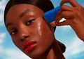 Simpel! Ini 5 Rekomendasi Sunscreen Stick yang Nyaman Digunakan Setiap Hari