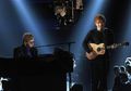 Ed Sheeran Bakal Kolaborasi dengan Elton John di Single Baru untuk Natal