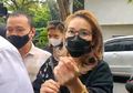 Nekat Bela Anaknya Sampai Labrak Orang Tua Haters, Orangtua Ayu Ting Ting Mangkir Dipanggil Polisi, Pengacara Bongkar Alasan Ayah Rozak dan Umi Kalsum: Suatu Hal Lazim