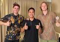 Indonesia Masters 2021 - Dapat Kado Spesial Dari Pendukung Indonesia, Rekan Axelsen Terharu!