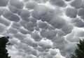 Video Awan Berbentuk Gelembung Ini Viral di Medsos, Benarkah Adanya?