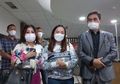 Ternyata Bukan Benar-benar Anak Jenderal Bintang 3, Anggiat Pasaribu Langsung Cium Tangan Sambil Nangis Saat Bertemu Arteria Dahlan, Pengacara: Adik Sepupunya Mayor Jenderal