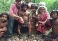 Diklaim Bakal Keluar dari Persembunyiannya Jika Disodori Pisang, Inilah Suku Oni, Manusia Kerdil dari Bone yang Hanya Bisa Ditemui Jika Kita Memiliki Ini