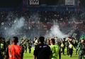 7 dari 11 Tembakan Gas Air Mata Diarahkan ke Tribun Stadion Kanjuruhan