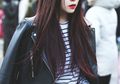 Coba Ikuti 7 Inspirasi Striped Outfits Tertutup ala Seleb Korea yang Cocok Buat Buka Puasa