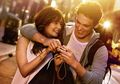 Berdasarkan Zodiak, Ini Cara Kita Jatuh Cinta di Tahun 2017. Penasaran?