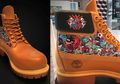Timberland Giant Yellow Boot Dibalut Seni Grafiti