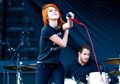 Nggak Asal Head Bang, Hayley Williams Lakukan Ritual Ini