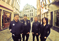 Angels And Airwaves Kehilangan Sang Bassist