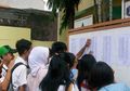 Pengumuman UN Besok, Pelajar SMA Ibu Kota Pakai Baju Adat