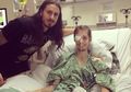 Sang Adik Menderita Tumor Otak, Gitaris As I Lay Dying Minta Bantuan Fans