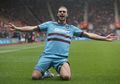 Cole: Carroll Mirip Drogba!