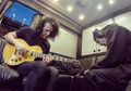 Randy Blythe dan Alex Skolnick Bereksperimen dengan iPad