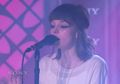 CHVRCHES Bawakan The Mother We Share dan Lies Di Jimmy Kimmel Live