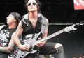 LOL! Synyster Gates "A7X" Kena Prank Pas Lagi Manggung