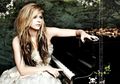 Avril Lavigne Gaet Marilyn Manson di Album Barunya