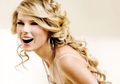 Taylor Swift, Rajin Menabung & Doyan Traktir Orang
