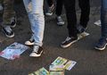 Sepatu Kanvas Bertebaran di JakCloth 2012