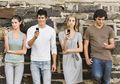 Kenali Bahaya FOMO Phobia