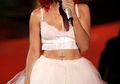 Rihanna Beri 30.000 Poundsterling Untuk Hadiah Pernikahan Katy Perry