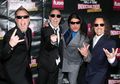 Kirim Metallica dan Lagu Lo Ke Antariksa
