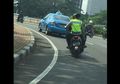 Setelah Aron Ashab, Polisi Naik Motor Nggak Pakai Helm Hebohkan Internet
