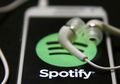 Pendengar Musik Indonesia Ternyata Tergolong Orang-orang yang Easy Going, Mereka Lebih Suka Mendengarkan Playlist yang Dibuat Orang Lain
