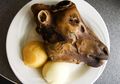 Iyuh, 3 Makanan Aneh Ini Bakal Bikin Kamu Kaget! Mau Coba Darah Segar?