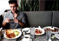 Ini Yang Perlu Dihindari Saat Makan Siang Biar Nggak Gampang Ngantuk