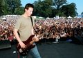 Nggak Cuma Jared Leto, Ini Dia 10 Aktor Hollywood Yang Juga Seorang Frontman Band