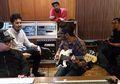 Wih, The Brandals Lagi Rekaman Bareng Agrikulture! Jadinya Kayak Gimana Ya?