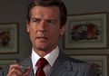 Video Persembahan dari James Bond untuk Roger Moore. Bikin Baper