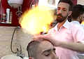 Anti Mainstream, Tukang Cukur Ini “Membakar” Setiap Rambut Pelanggannya!