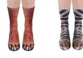 Keren atau Norak? Kaos Kaki Ini Bikin Kita Serasa Jadi Binatang!