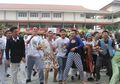 Siswa Siswi SMKN 3 "Usir" Hujan dengan Goyang Cesar