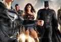 Jangan Keluar Bioskop Dulu, Ada Dua Cuplikan Seru Setelah Film Justice League Selesai
