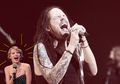 Terungkap, Ternyata Taylor Swift Adalah Seorang Fan Berat Band Metal KoRn