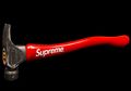 Ini Dia 4 Produk Teraneh dari Supreme